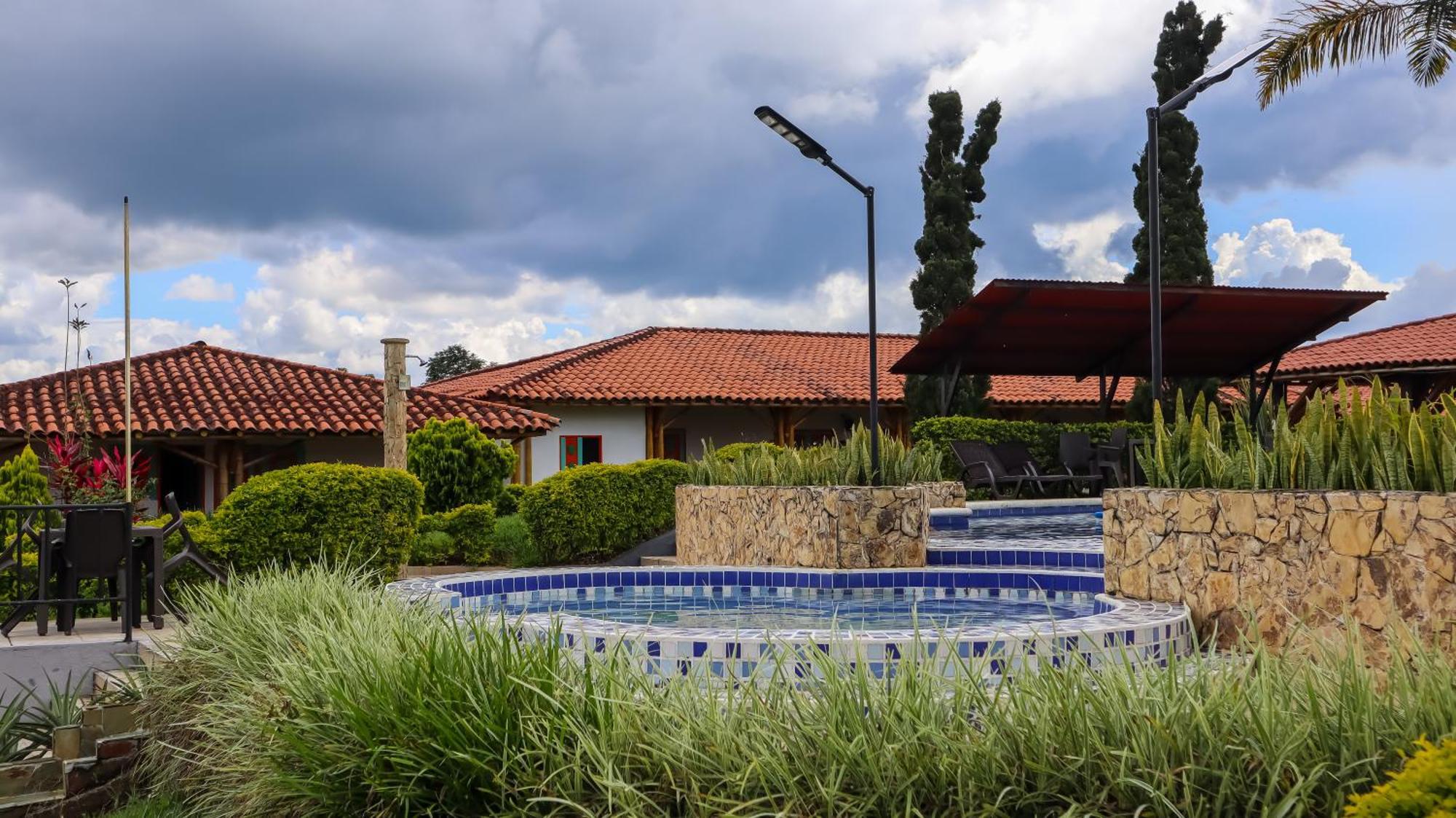 Hotel Parque De Los Arrieros Montenegro Luaran gambar
