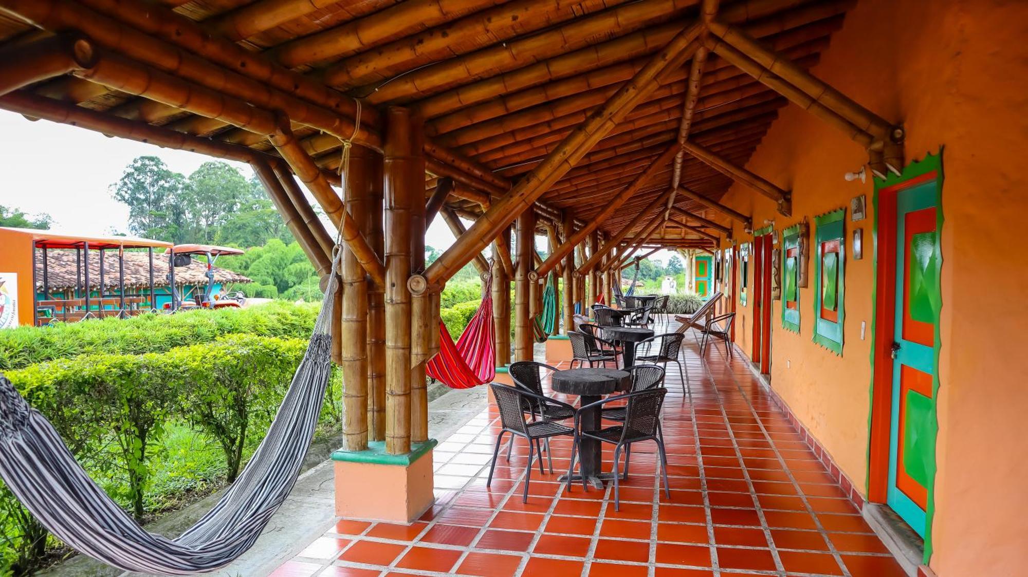 Hotel Parque De Los Arrieros Montenegro Luaran gambar