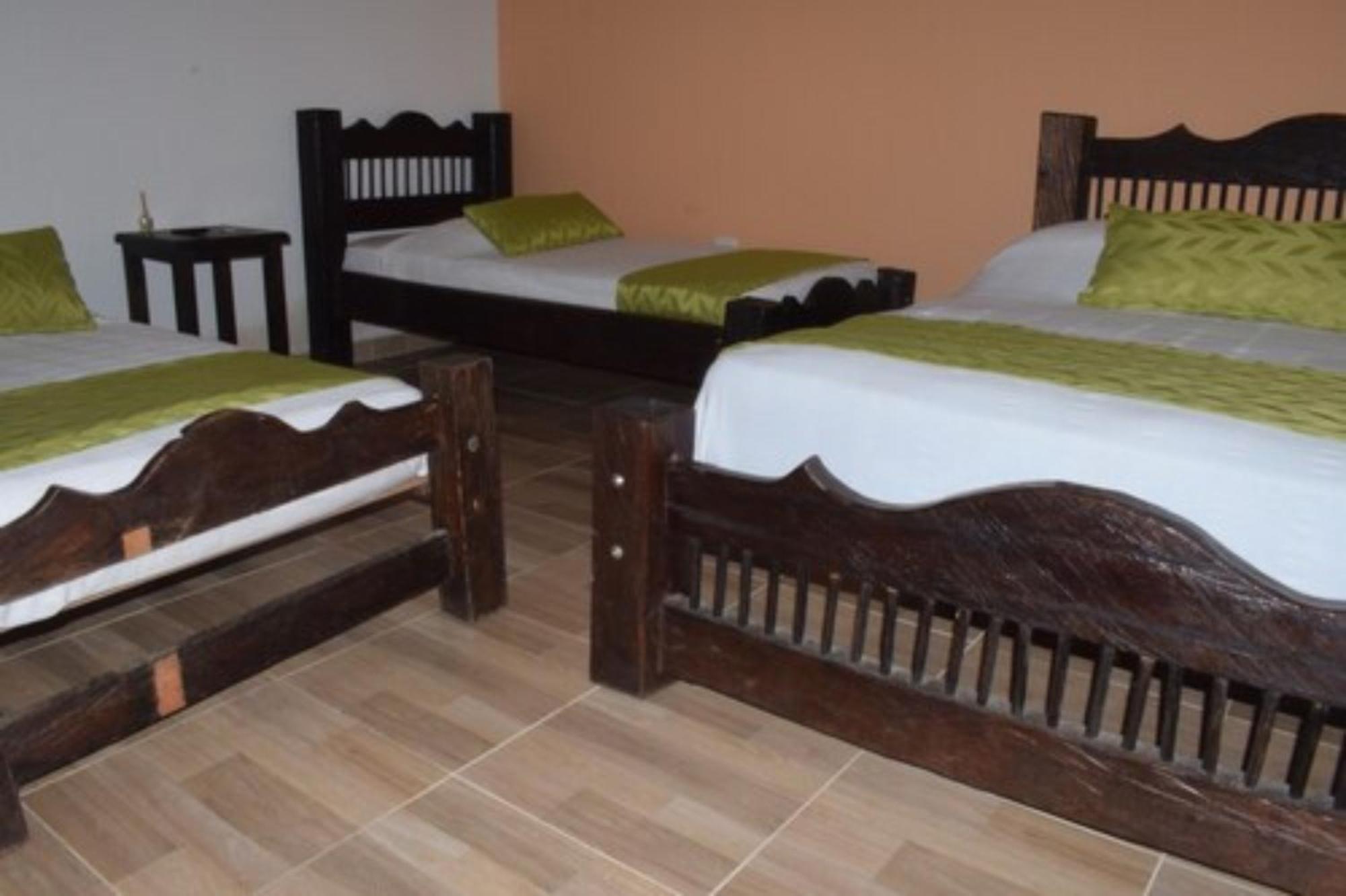 Hotel Parque De Los Arrieros Montenegro Luaran gambar