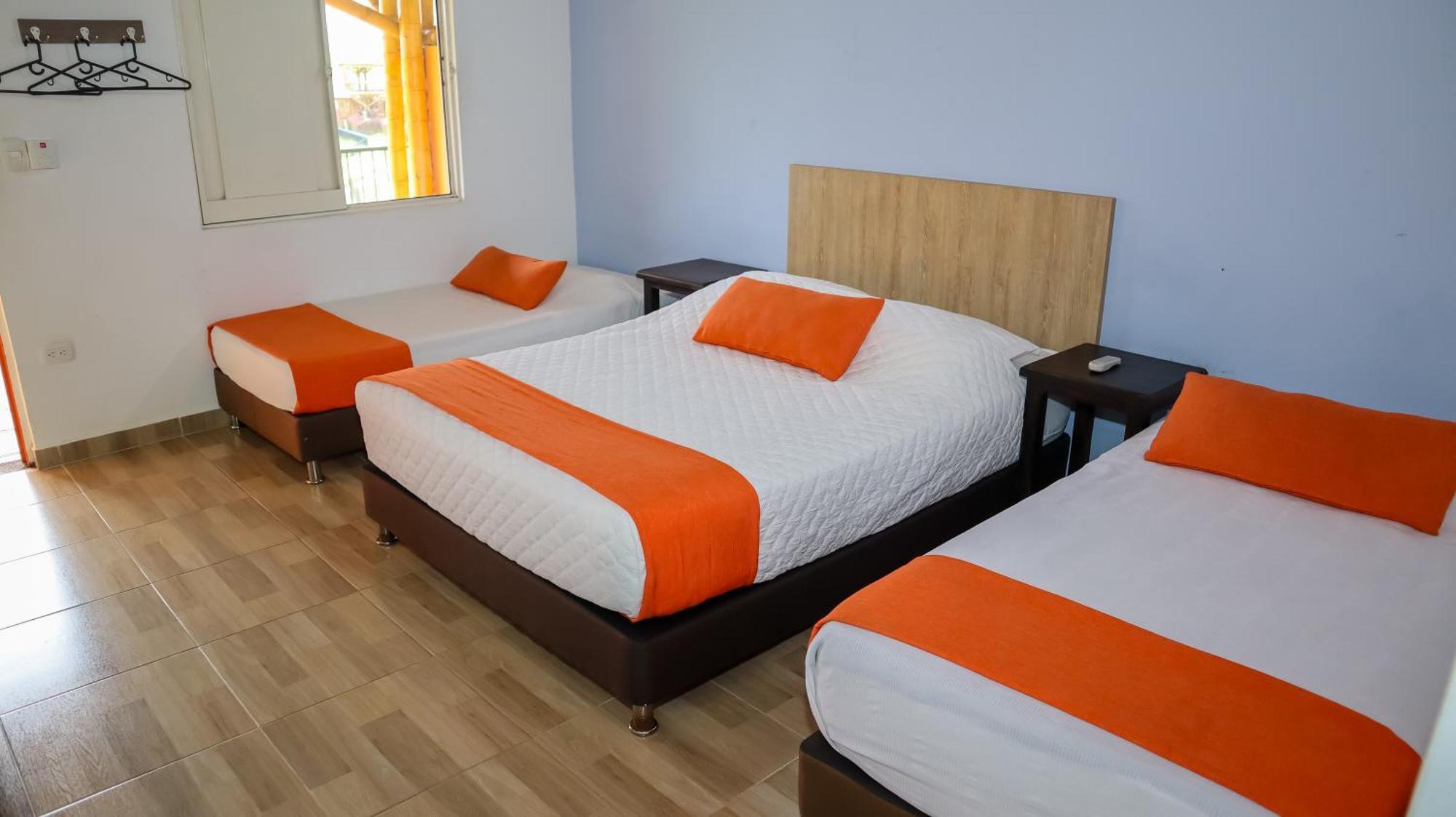 Hotel Parque De Los Arrieros Montenegro Luaran gambar