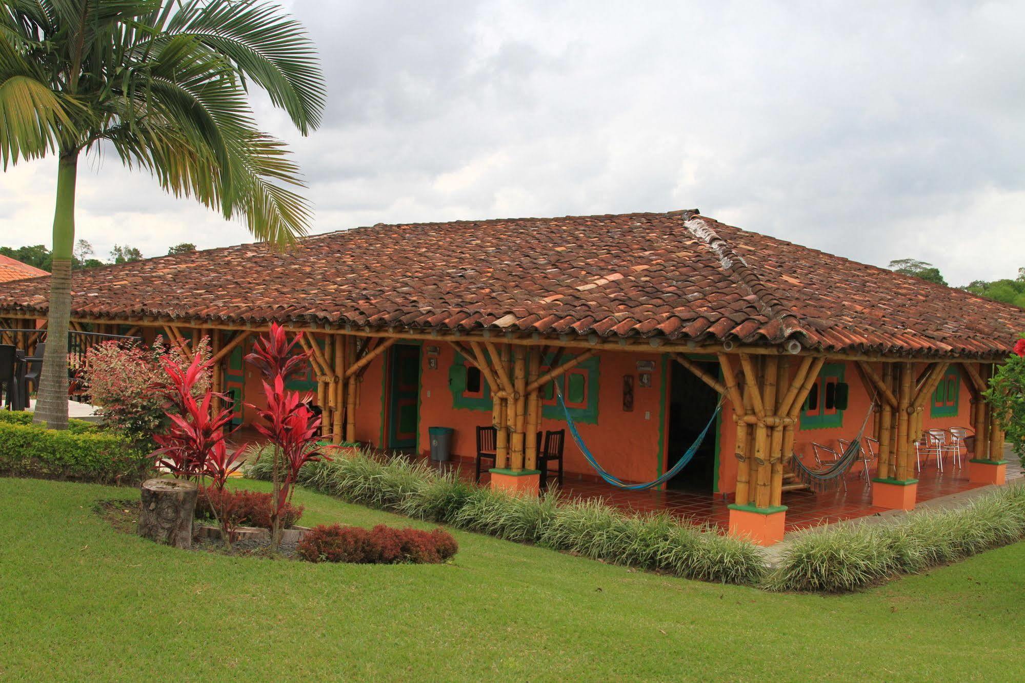 Hotel Parque De Los Arrieros Montenegro Luaran gambar