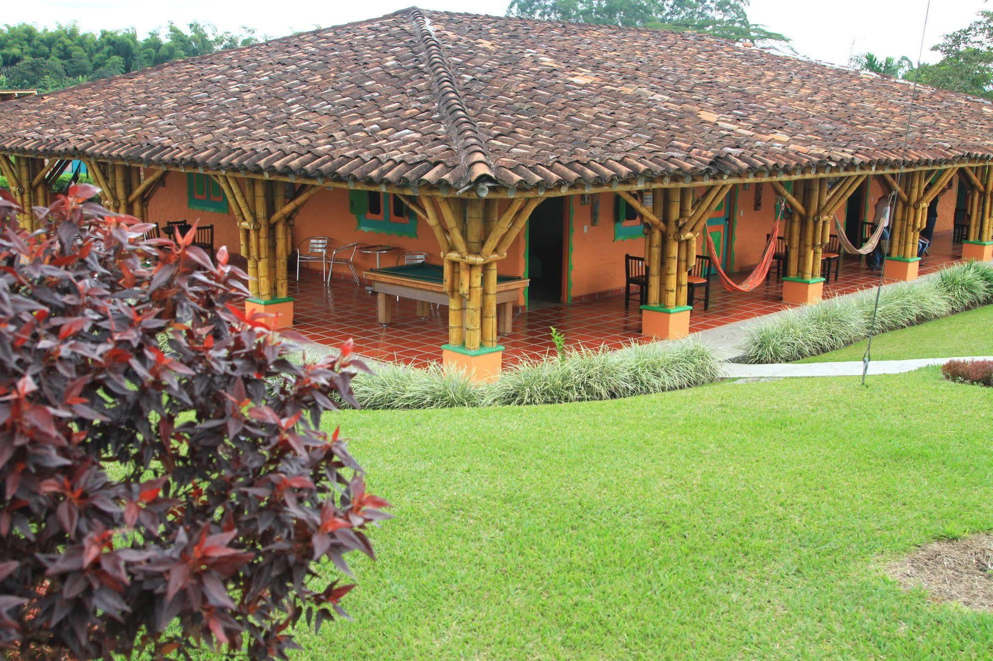 Hotel Parque De Los Arrieros Montenegro Luaran gambar